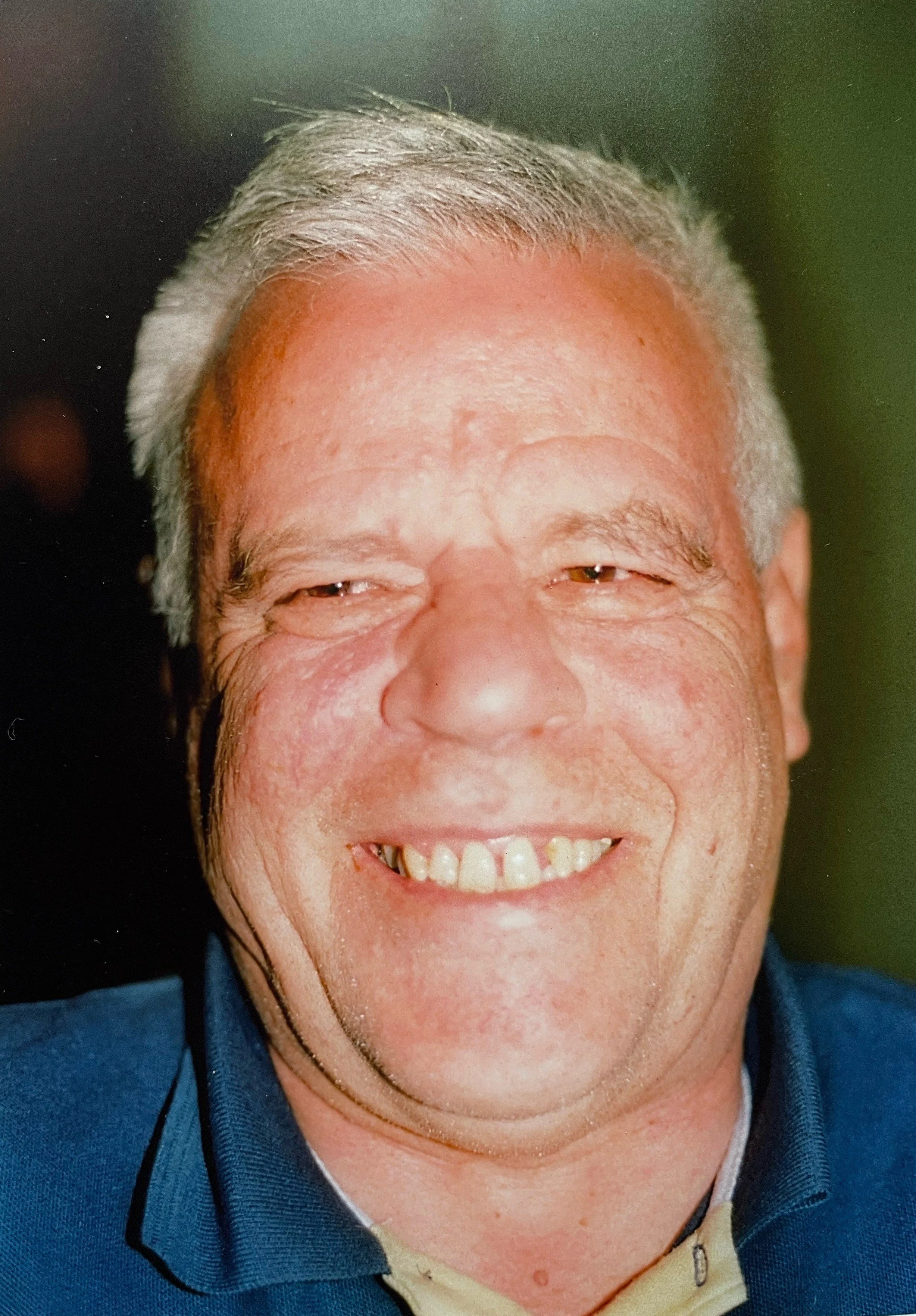 Kevin Lyons — Massey Bros Funeral Homes